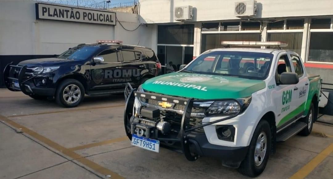 Homem procurado pela justiça estava saindo de uma mata quando foi capturado pela Guarda Civil Municipal em Itapeva/SP