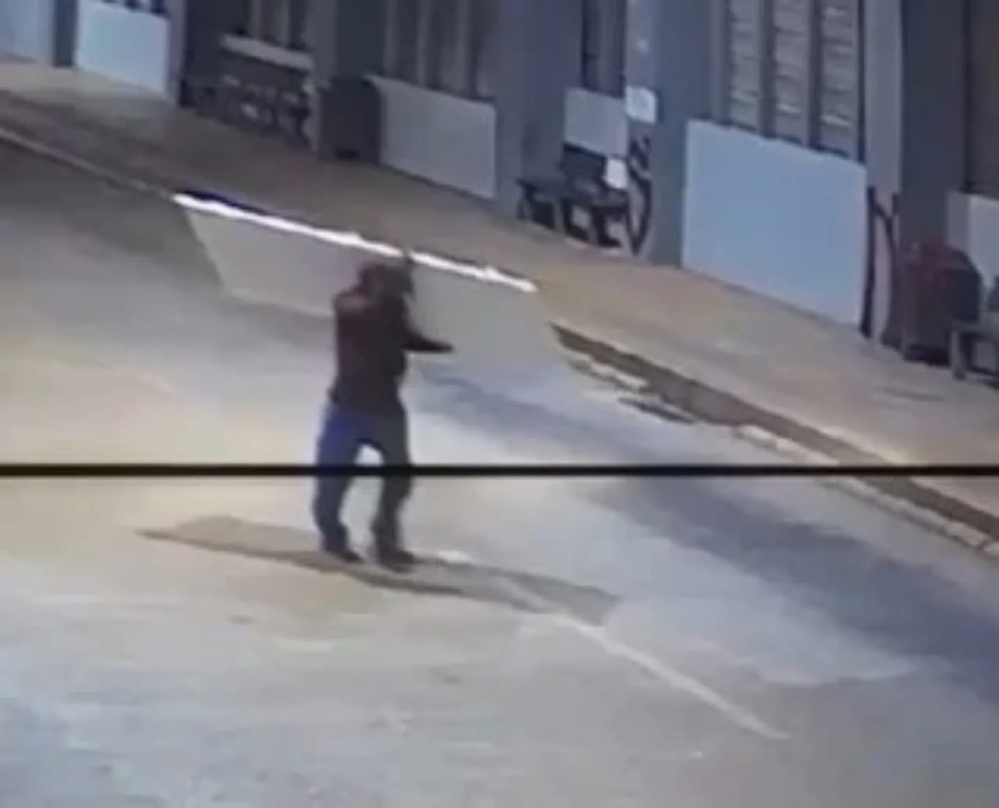 Homem é preso pela GCM após furtar porta em obra na Vila Aparecida