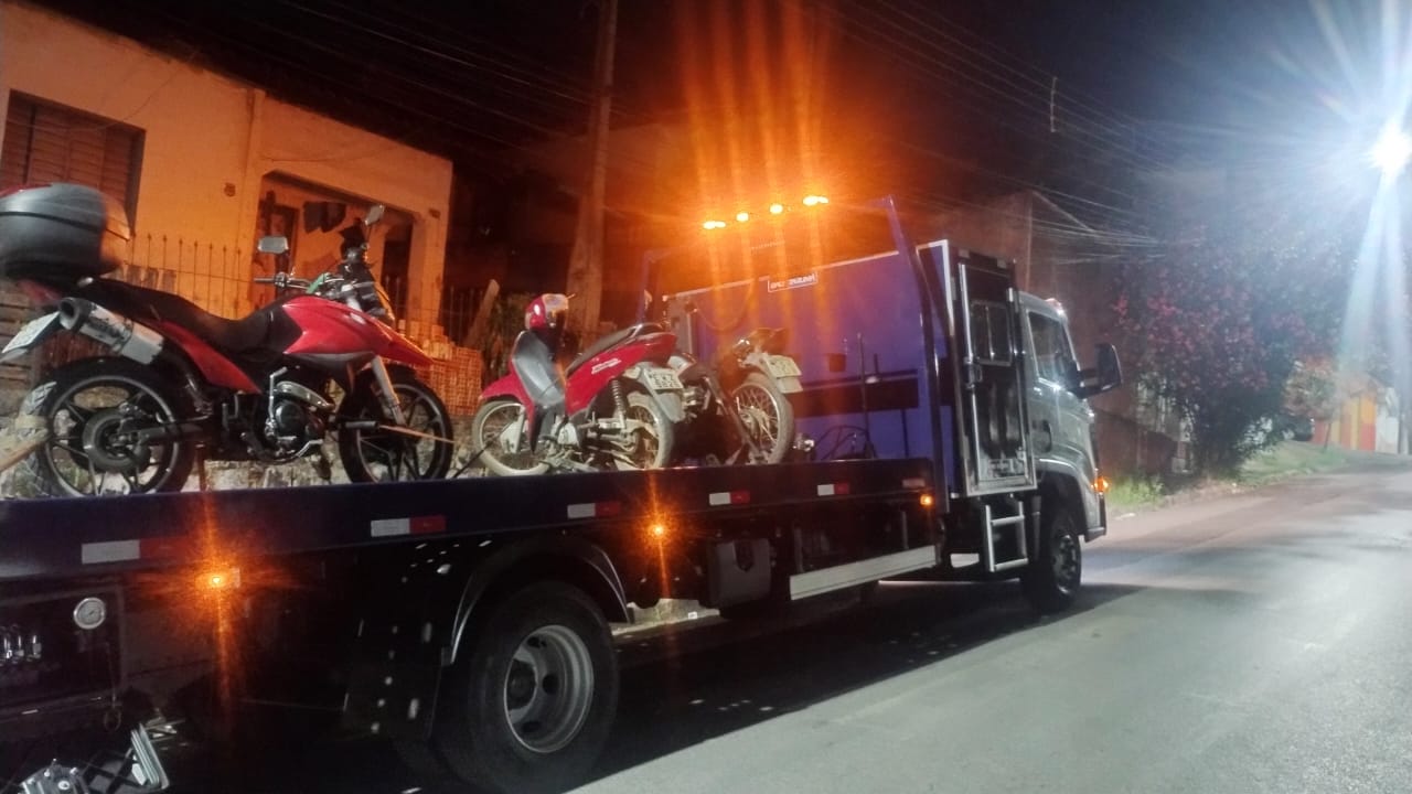 Após arruaça na madrugada de Natal, PM e GCM realizam Operação Cavalo de Aço contra irregularidades com motocicletas em Itapeva/SP