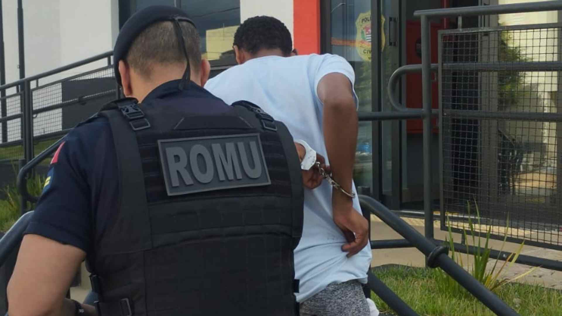 Itararé: ROMU prende foragido da Justiça durante patrulhamento no Novo Horizonte