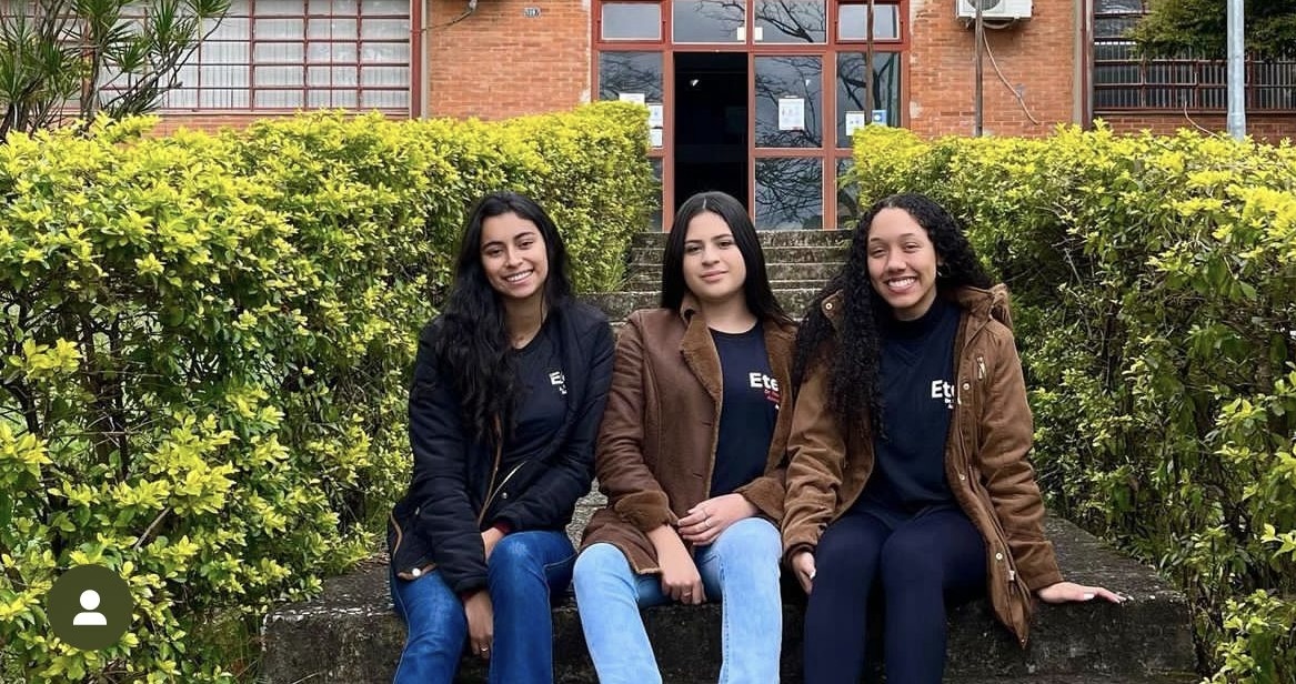 Estudantes da Etec Dr. Demétrio Azevedo Júnior fundam ong “Amor se doa” para promover bem-estar social