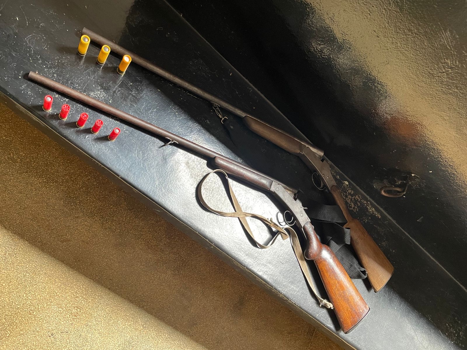 Homem que estava exibindo armas no Bairro dos Costas em Buri/SP, foi preso