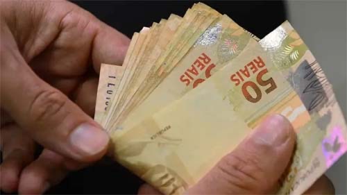 Salário Mínimo de R$ 1.412 é Iniciado com Impacto em Milhões de Brasileiros
